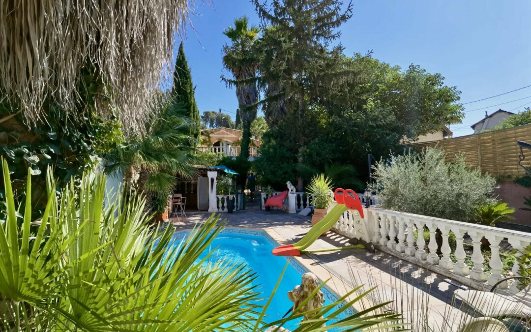 Villa 7 pièces – piscine – studio – jardin luxuriant