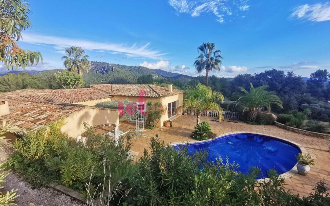 Maison à Bandol à 2 pas de la mer avec piscine