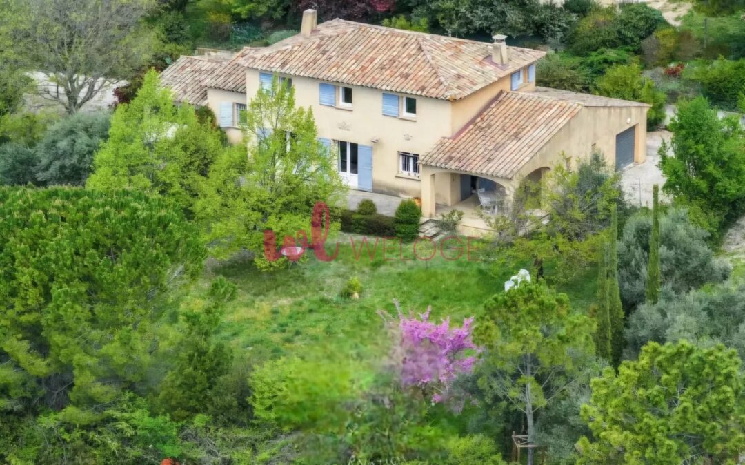 VENTE d’une maison de 6 pièces (165 m²) à Aix-en-Provence