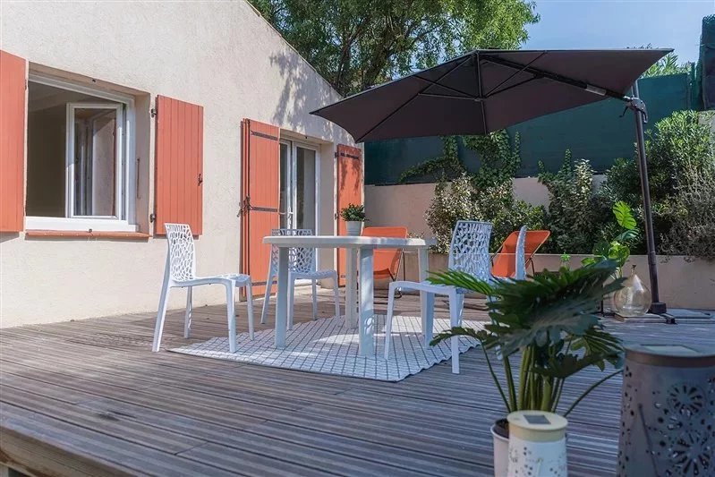 A vendre maison contemporaine 5 pièces avec jardin à Sausset-les-Pins à 2 pas de la mer