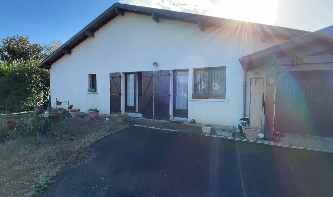 Maison à vendre 4 pièces avec terrasse et jardin arboré