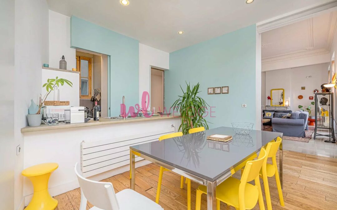 A vendre magnifique appartement 5 pièces, type haussmanien traversant avec balcon à Marseille 1er