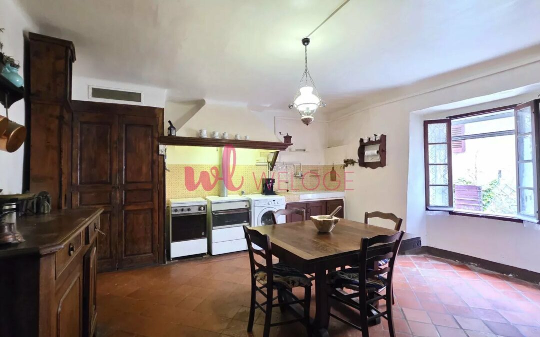 Maison de village traversante – Allemagne en Provence