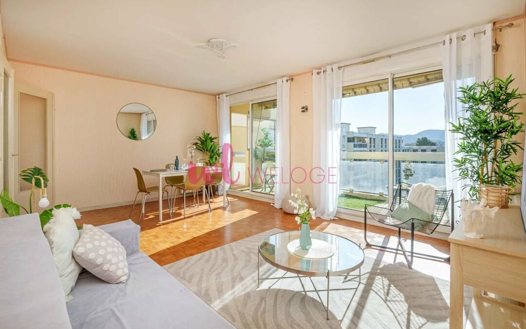 A vendre appartement 4 pièces avec balcon, vue dégagée à Marseille 9ème
