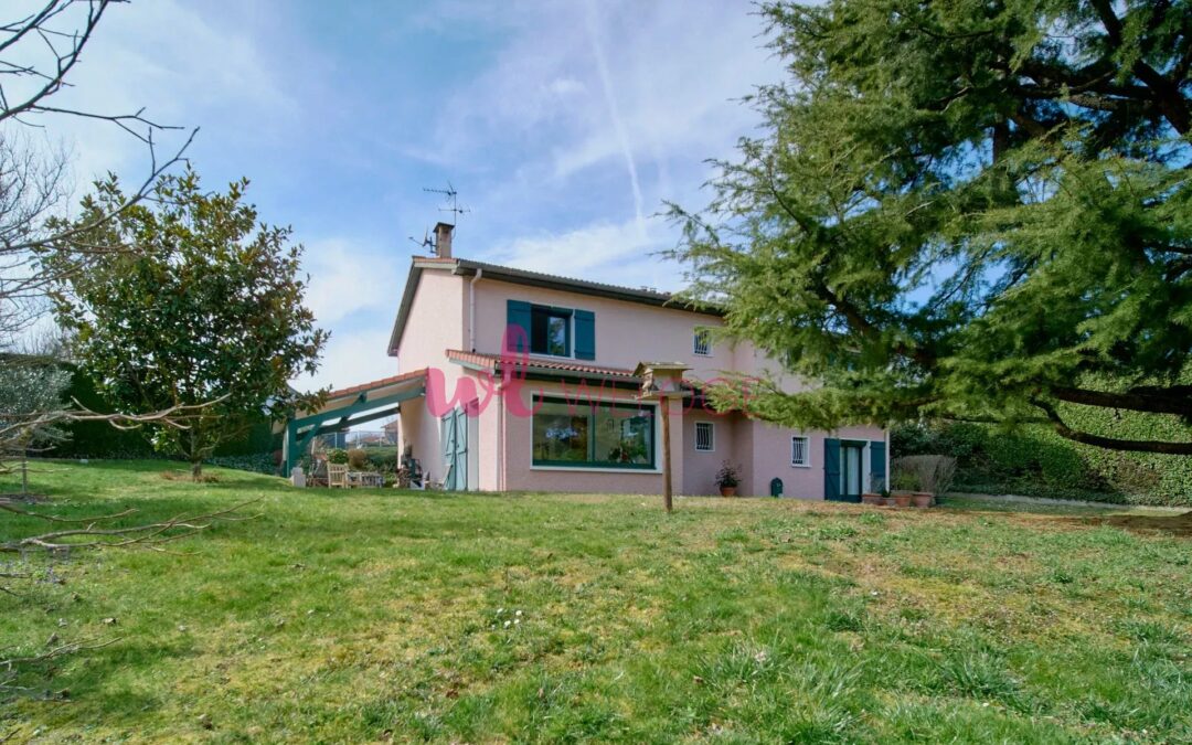 Maison familiale avec grand jardin, piscine et 6 chambres – Chaponost