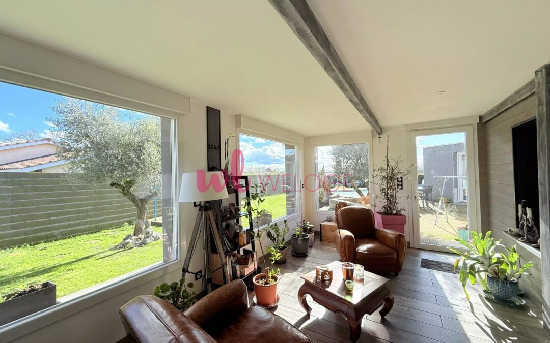 Maison de 156 m² avec piscine et dépendance de 16m² à vendre à Pouydesseaux