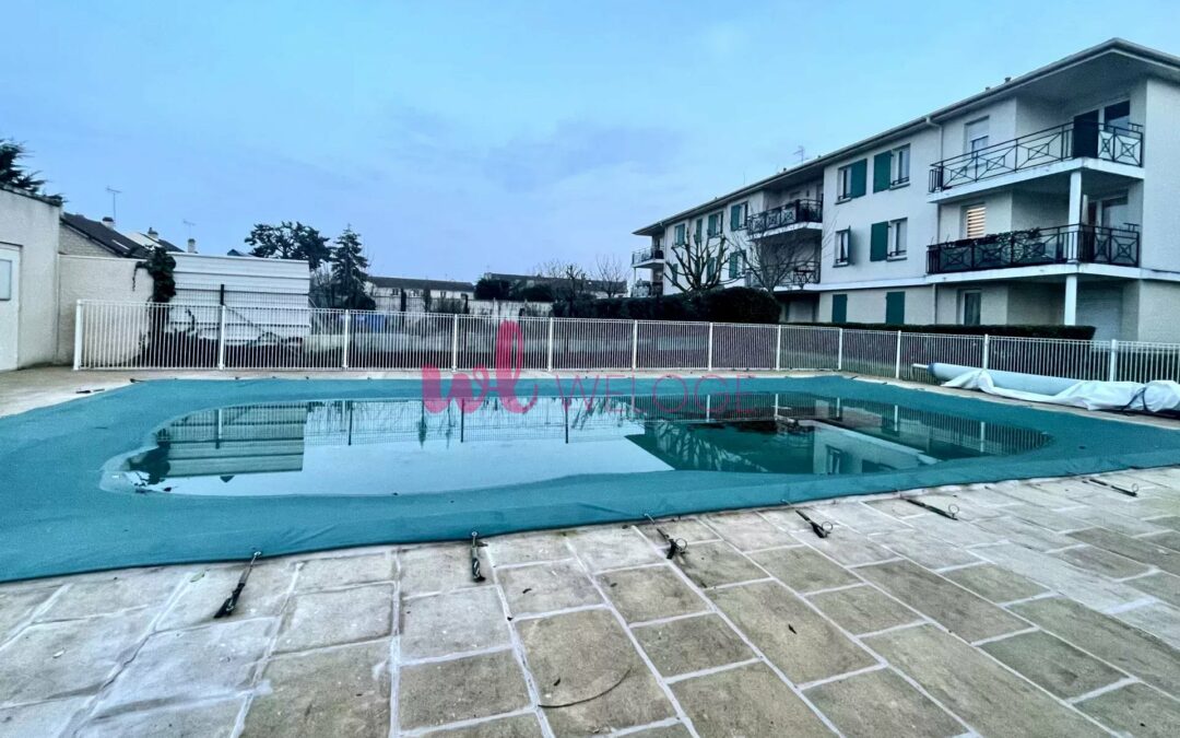 T2 avec balcon dans une résidence avec piscine