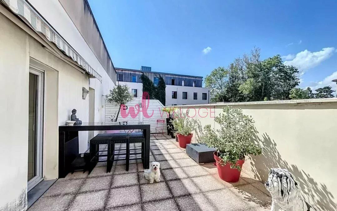 Hyper-centre de Chaponost – Terrasse 30 m² – Garage – Cave