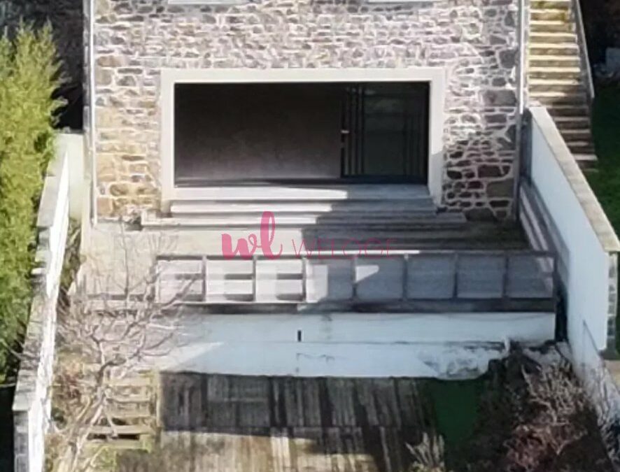 Maison en pierre rénovée de 148 m²