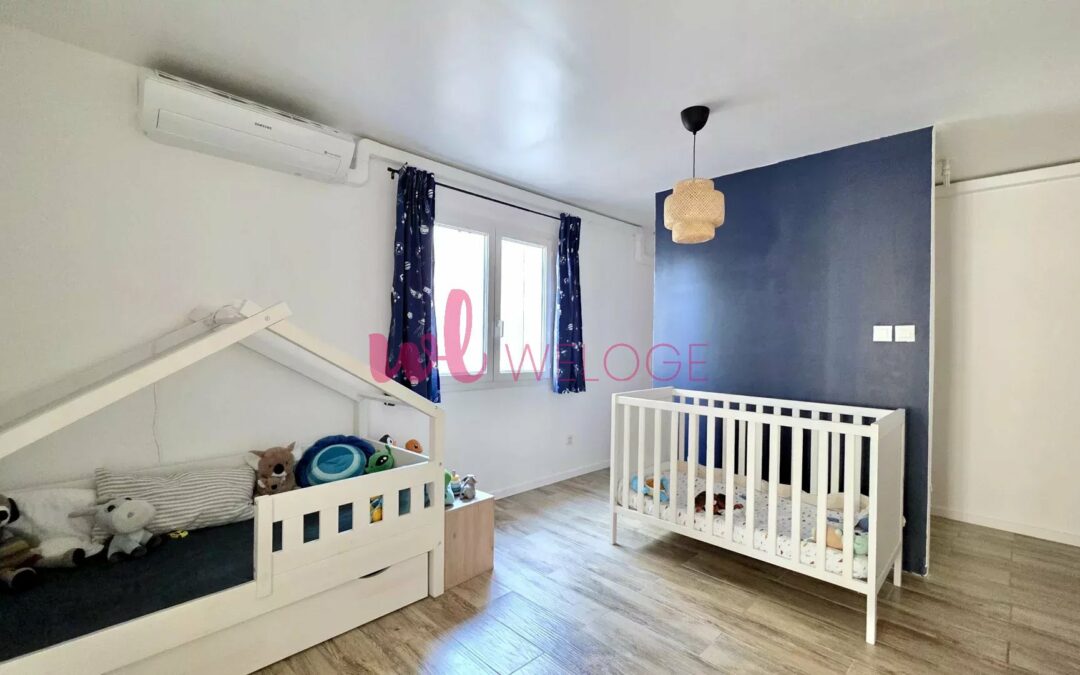 Dans une maison, appartement 3 pièces à vendre avec terrasse et parking à Marseille 12ème