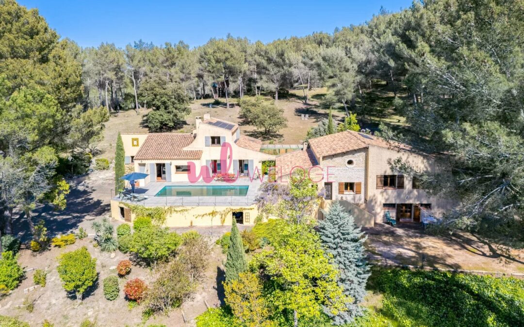 Propriété d&rsquo;exception – 2 habitations – Dépendance – Piscine – Tennis – Garage