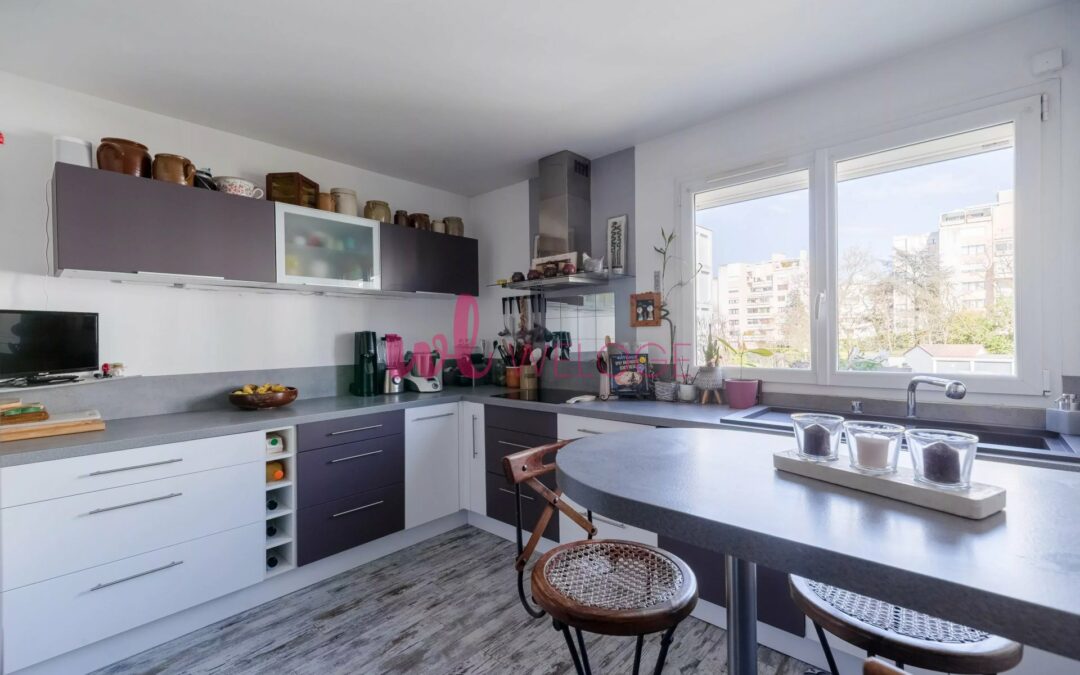 Décines Centre – Appartement 95 m²  – 3 chambres – Balcon & cave