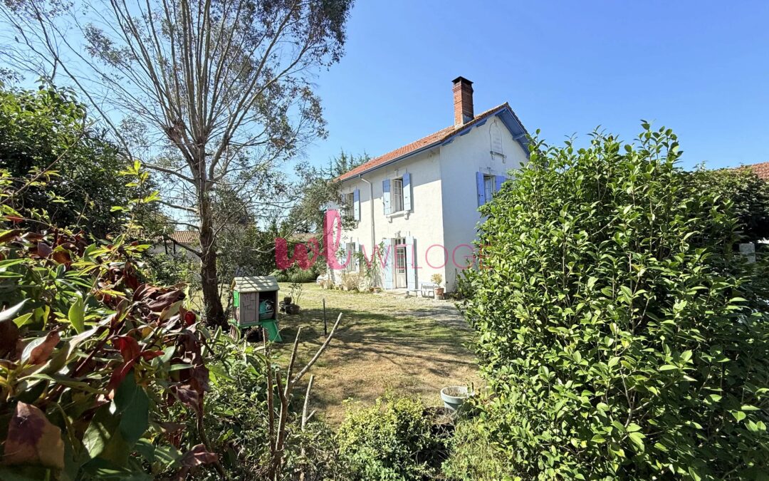 Maison familiale en pierre 180 m² avec studio indépendant et parc arboré de 2 257 m² à Saubusse