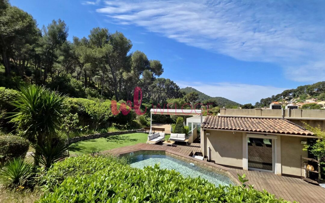 VILLA CONTEMPORAINE AVEC PISCINE – LE REDON LUMINY