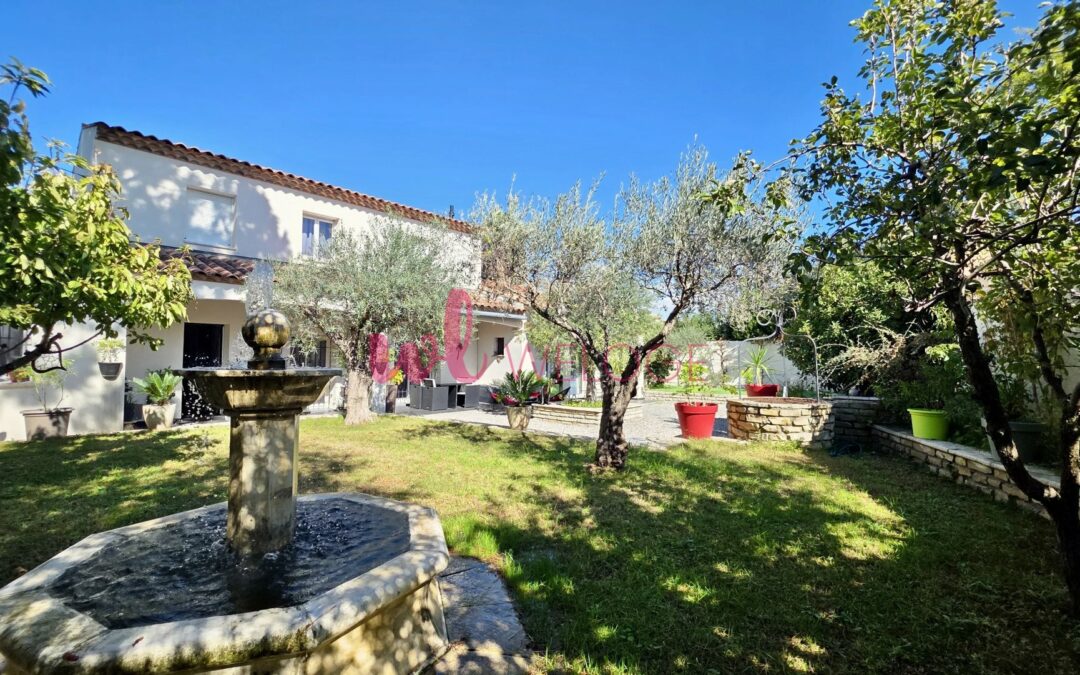 Maison individuelle avec piscine, jardin sans vis-à-vis et studio indépendant